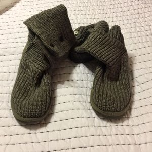 Size 7 gray Ugg’s!